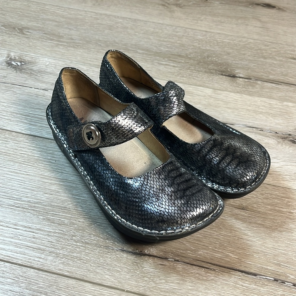 Alegría Stylish Silver Women Dress Shoes Size 7
